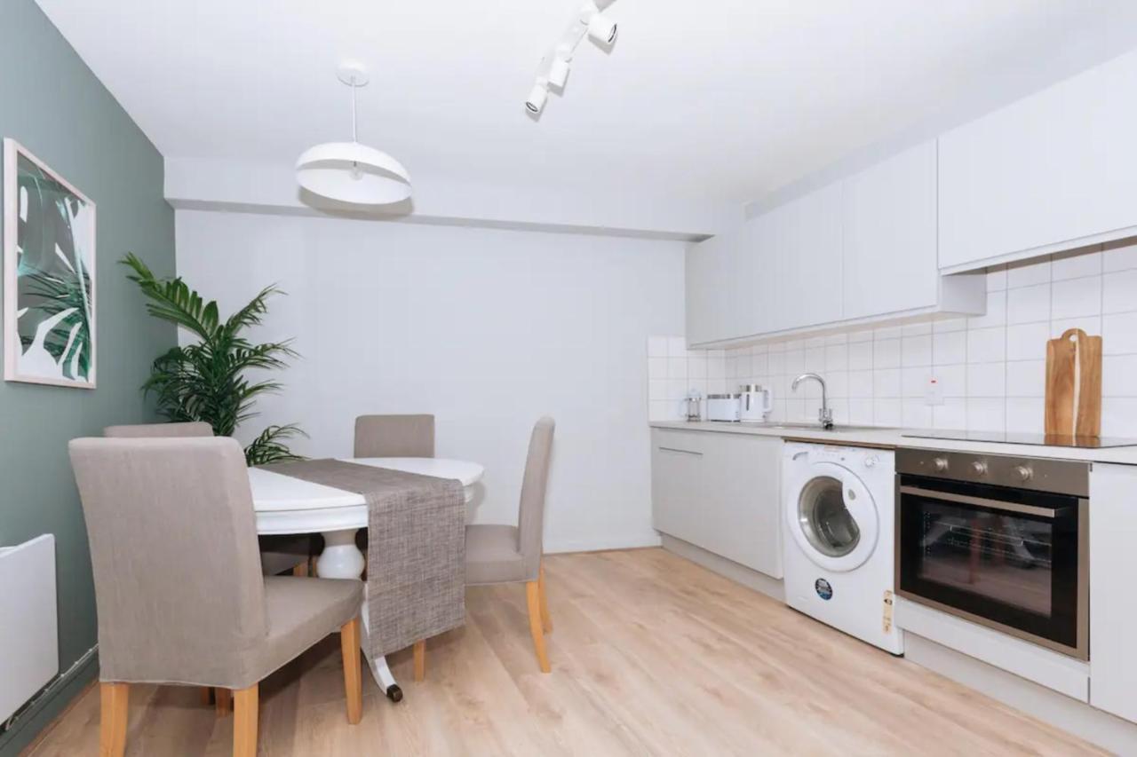 ダブリンRelaxing 1Bd Flat With A Roof Terrace - Portobelloアパートメント エクステリア 写真