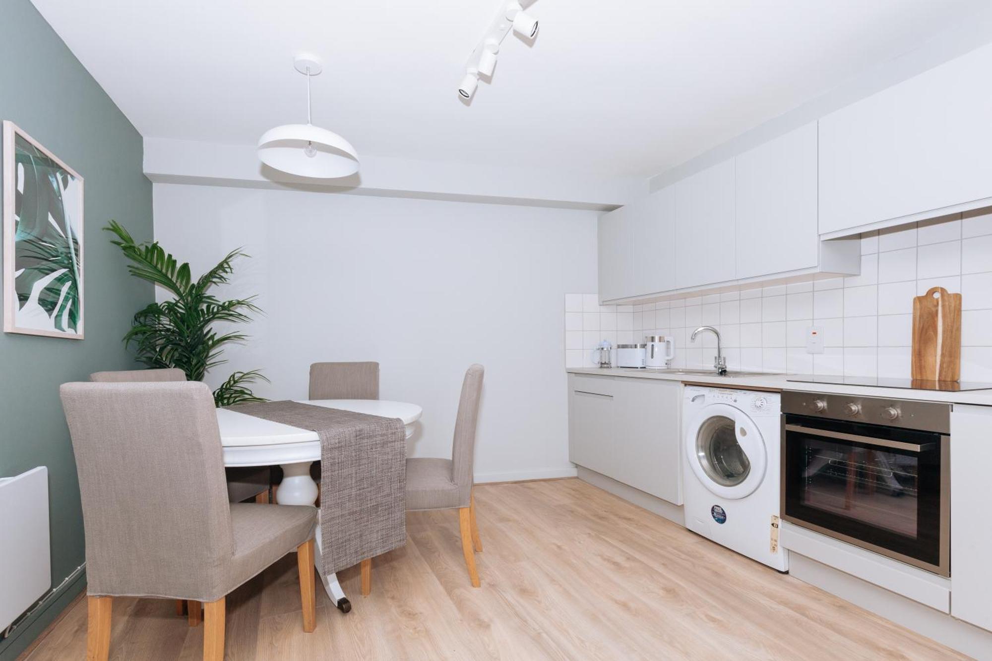 ダブリンRelaxing 1Bd Flat With A Roof Terrace - Portobelloアパートメント エクステリア 写真